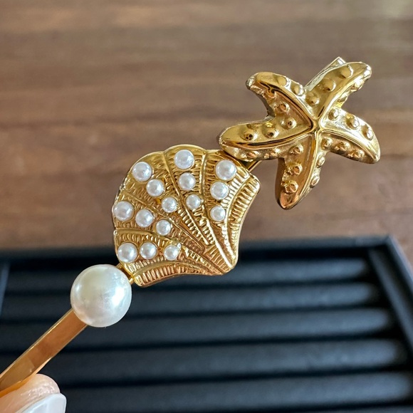 18K Gold-Plated Stainless Steel Starfish and Shell Hairpin - Picture 3 of 7